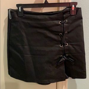Black Skort